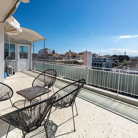 Penthouse Under Acropolis Apartment